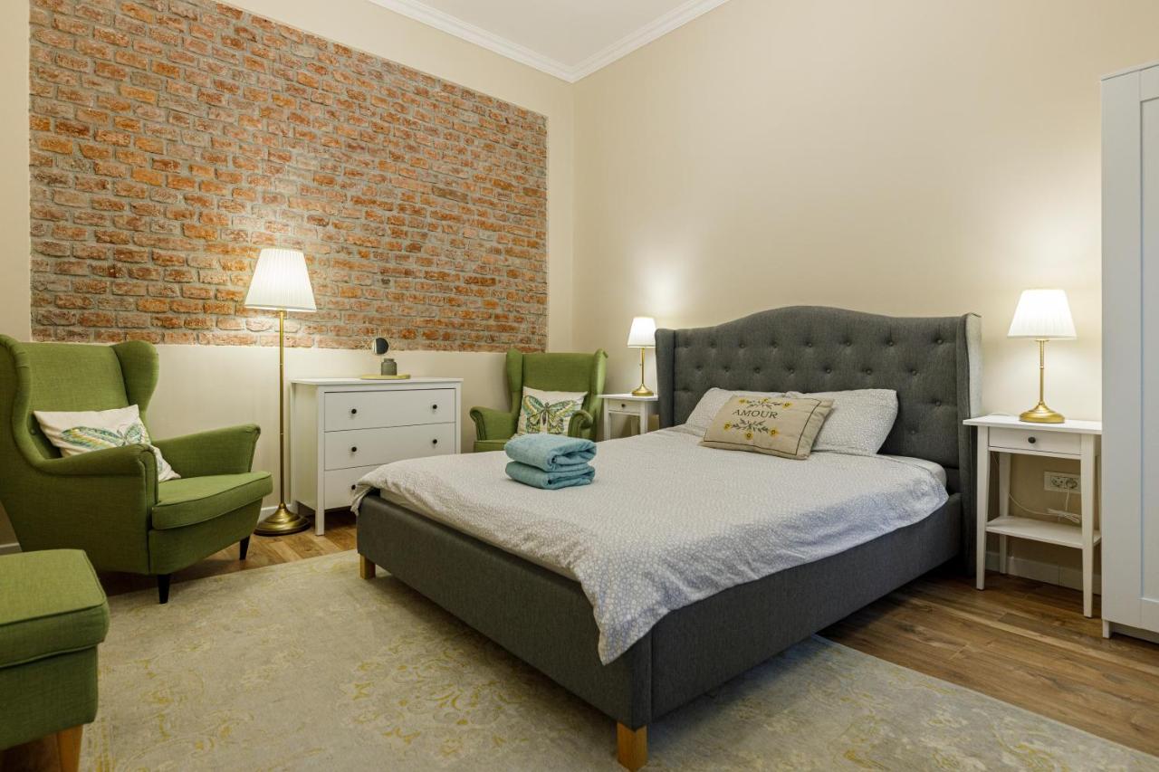 Beautiful Apartment In Heart Of Historical Center 蒂米什瓦拉 外观 照片