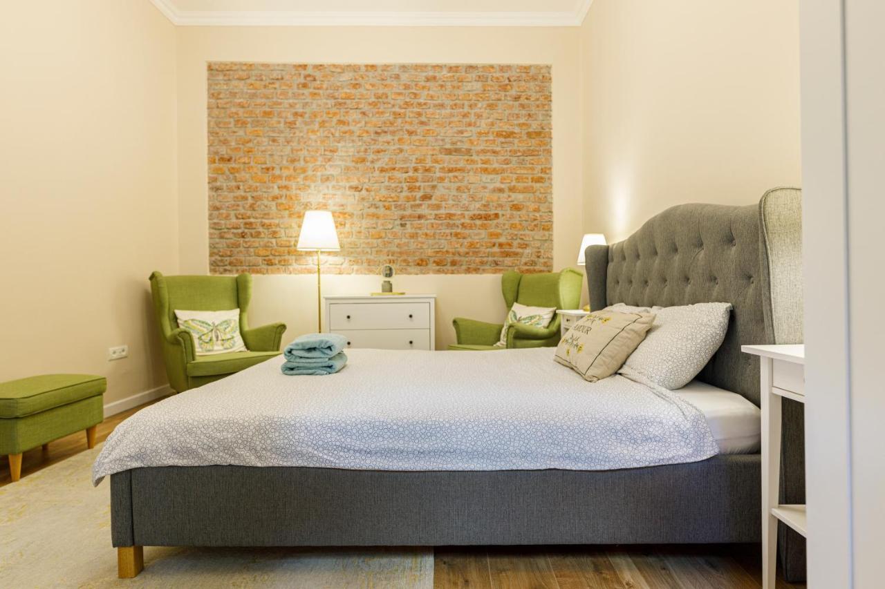Beautiful Apartment In Heart Of Historical Center 蒂米什瓦拉 外观 照片